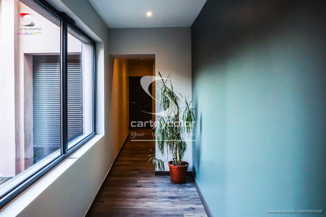 YUTZ - Maison déco design moderne, couloire, finition haut de gamme - CARTEYCOLOR