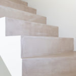TRIEUX - Déco design moderne contemporain escalier béton ciré, Lorraine - CARTEYCOLOR