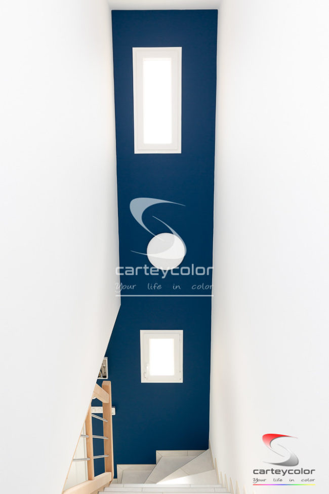 SAULNY - Maison moderne mise en peinture montée d'escalier - CARTEYCOLOR